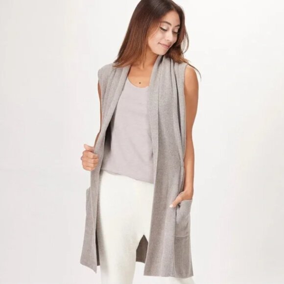 Barefoot Dreams Sweaters - Barefoot Dreams Off White CozyChic Ultra Light Sleeveless Cardigan Size L